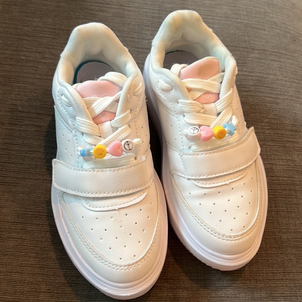 Justice - Picture 2 of 9